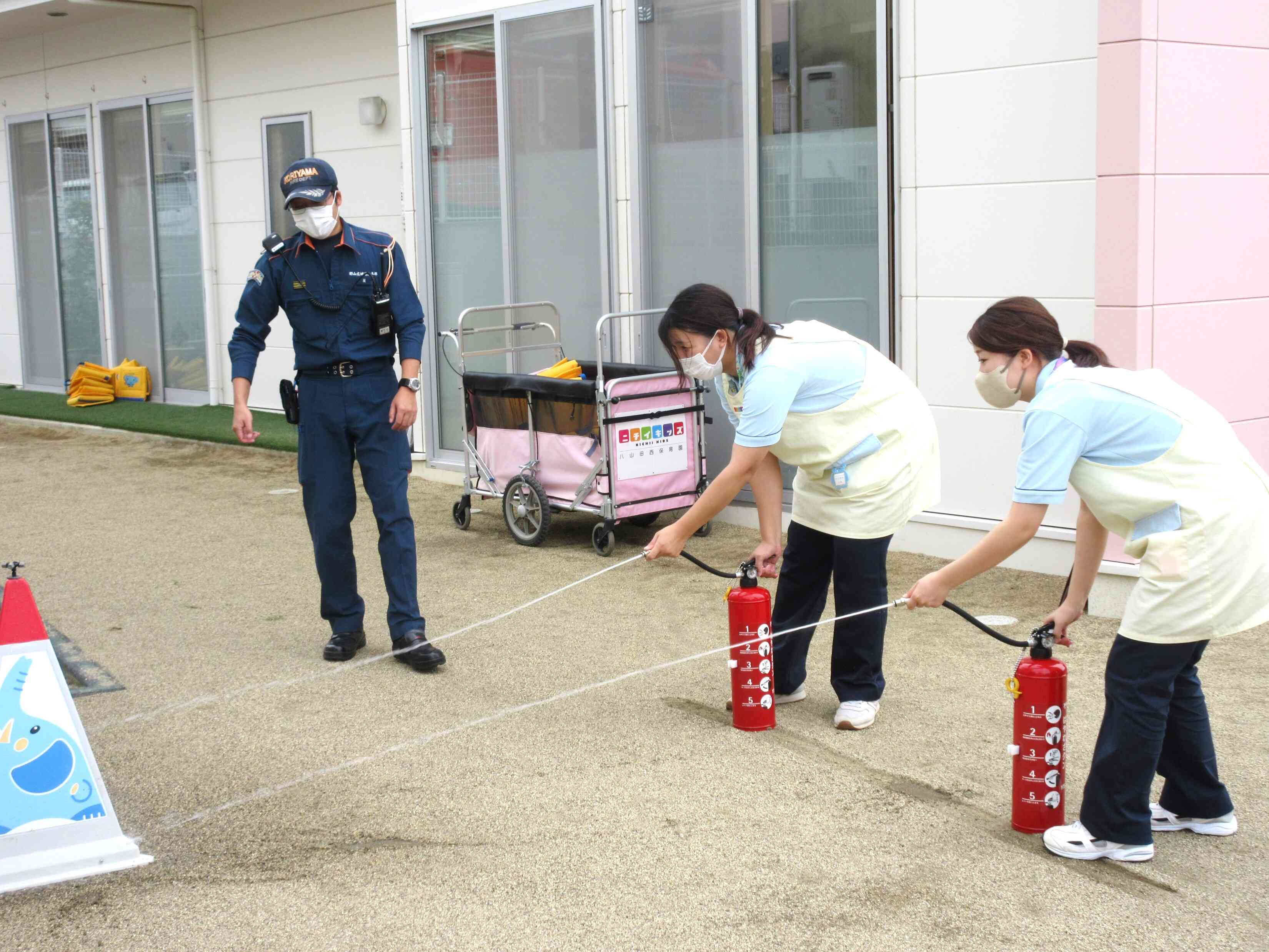 消火活動開始！