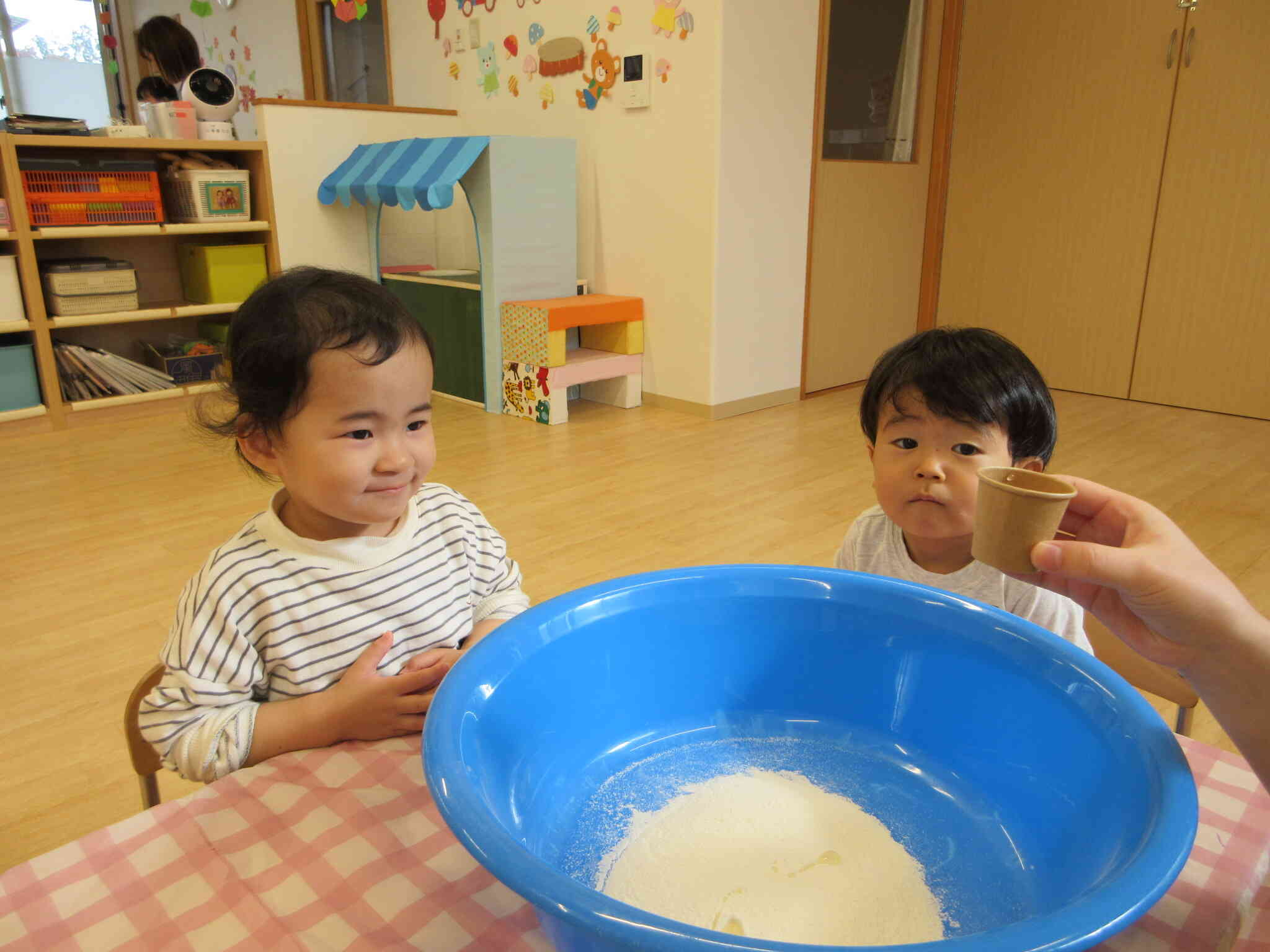 小麦粉粘土をつくって遊んだよ！