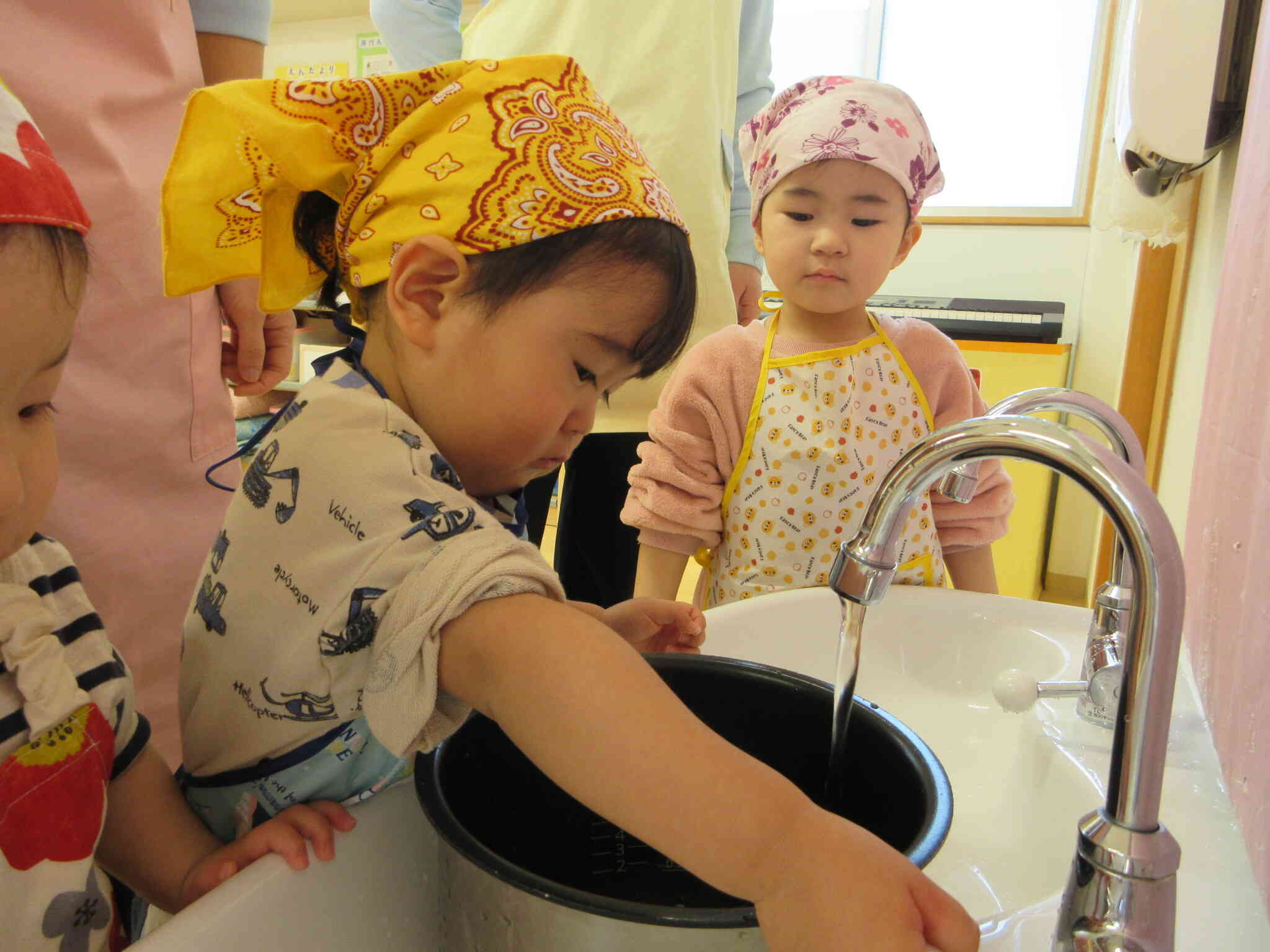 お水を入れると、水が白くなった事に気が付いたよ