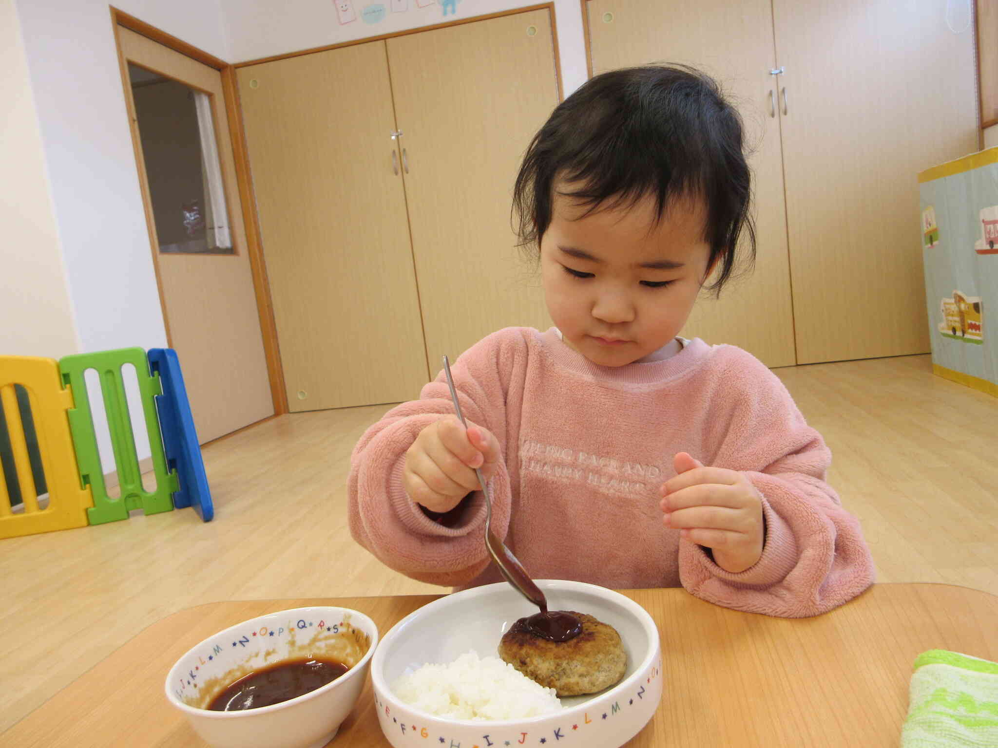 ハンバーグソースも子どもたちが混ぜ作りました