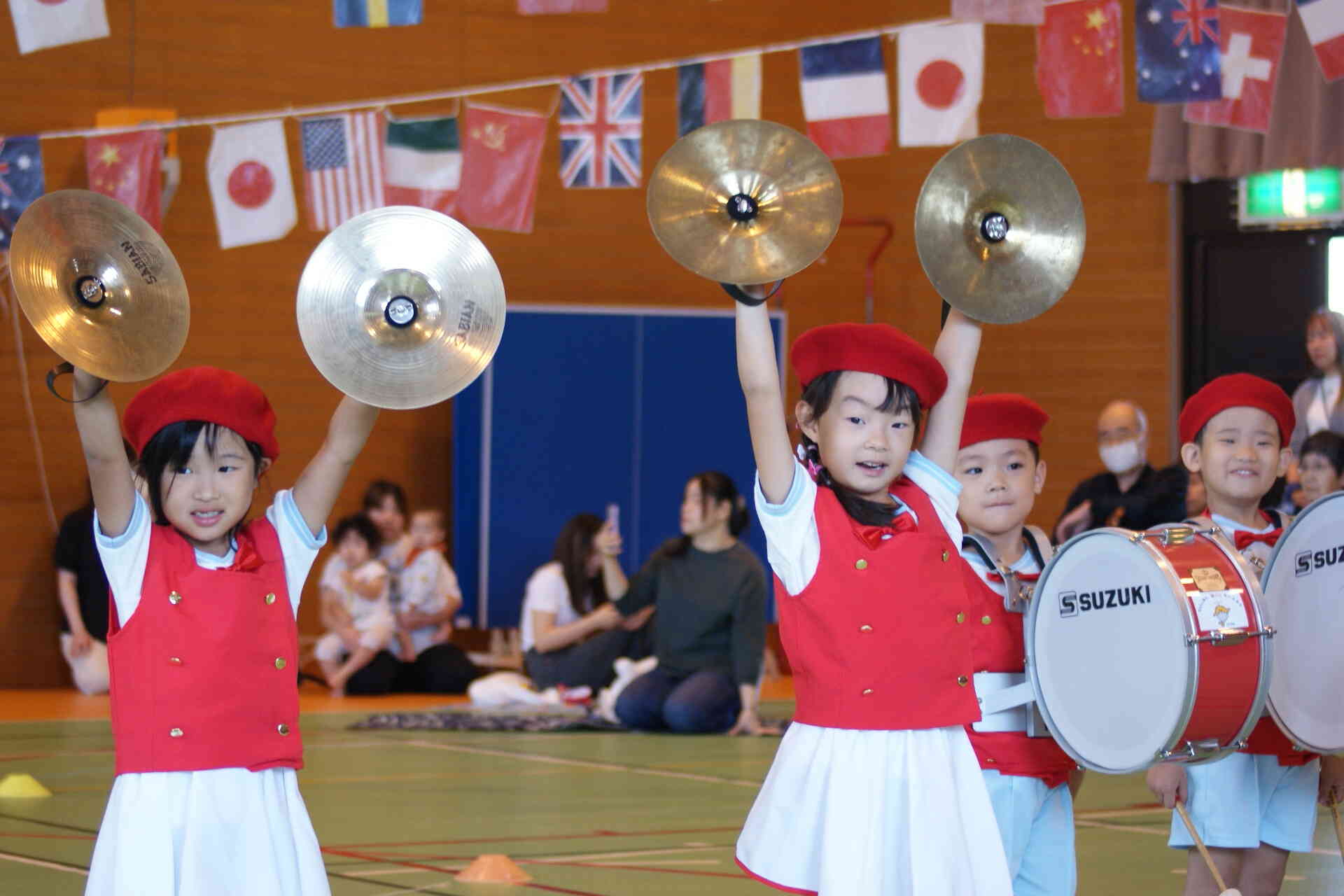 オープニング鼓隊演奏「最高到達点」「じょいふる」